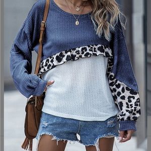 Blue white with leopard ruffle waffle knit long sleeve top size xL oversized